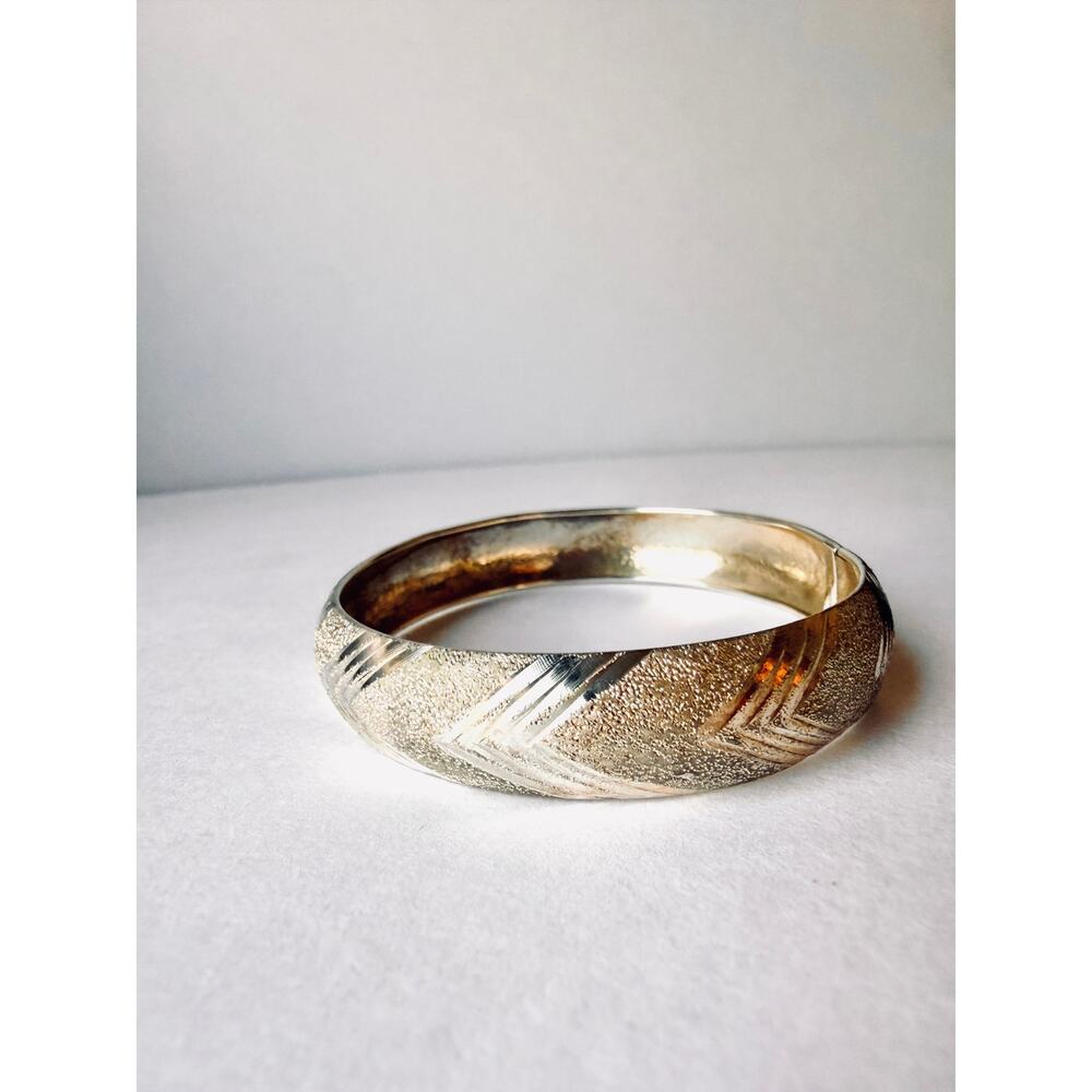 Vintage Sterling Silver Sand Blasted Bangle Bracelet Chevron 925 - Picture 7 of 11
